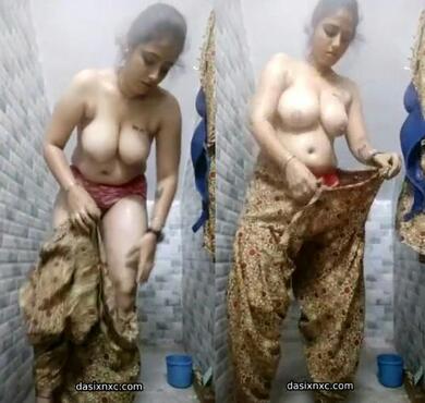 Big boobs horny xnxx video desi girl bathing nude leaked