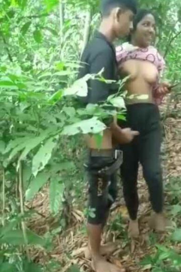 xxx in village girl indian fucking young boy in jungle mms