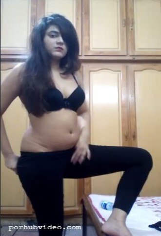 beautiful pakistan girl xxx mms pak sexy gf showing boobs and pussy
