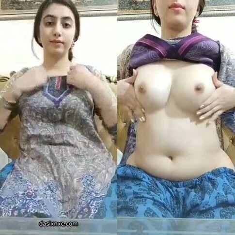 Super cute girl showing her nice boobs deshisex tits leaked mms