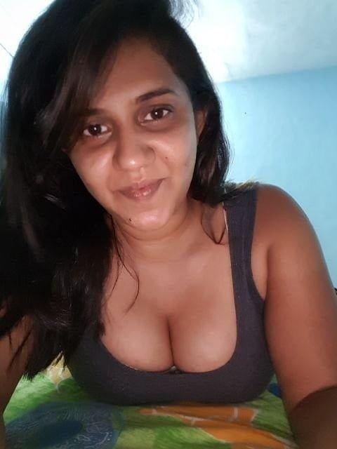 Super hot indian milf babe mature porn pics full nude pics collection (2)