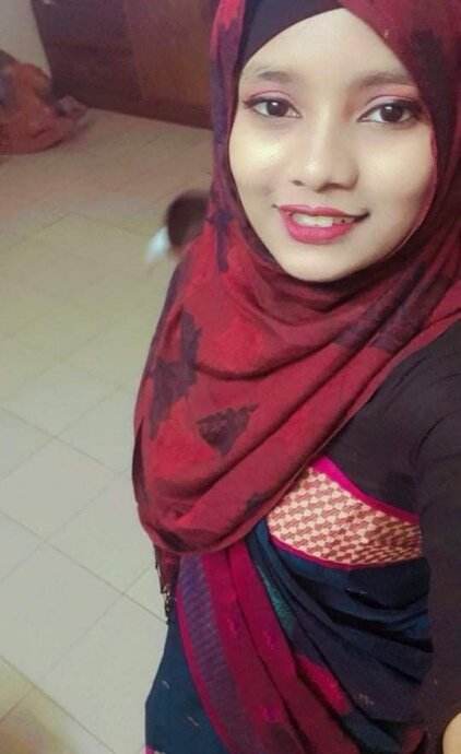 Very cute muslim hijabi babe sexcey full nude photos collection (1)