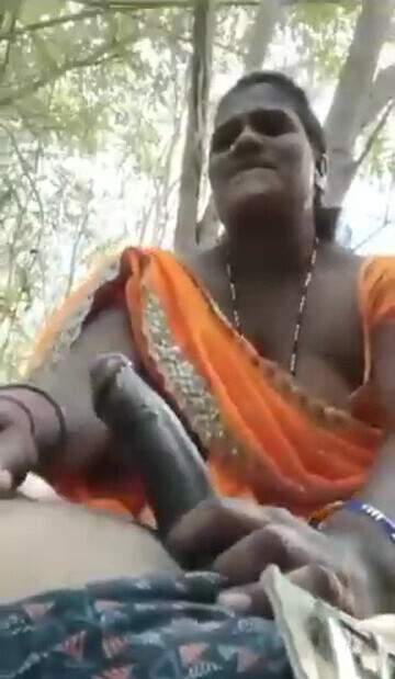 Mature horny punjabi sexy aunty enjoy big cock in jungle