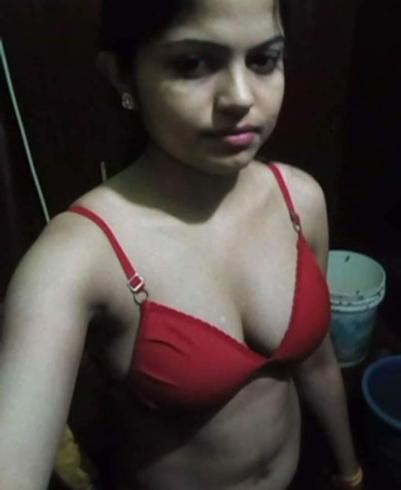 Very beautiful desi girl bigtits pics all nude pics album (1)