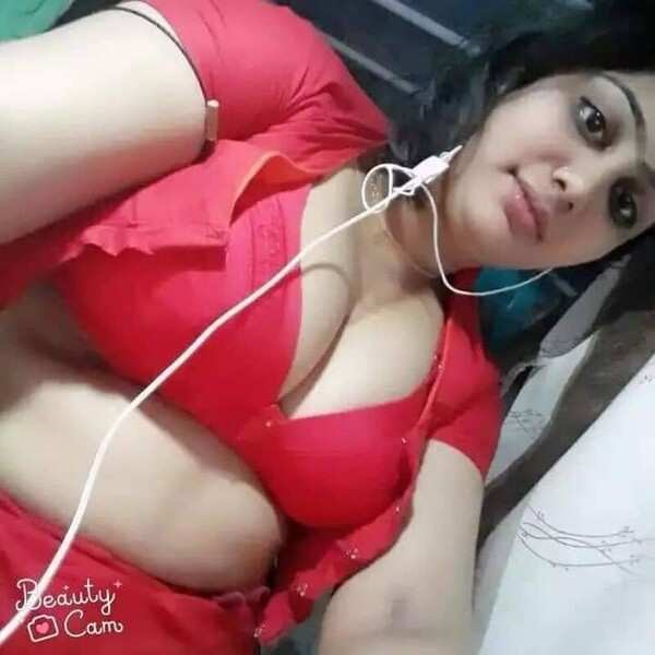 Super hot big boobs bhabi sexy nude pics all nude pics (1)