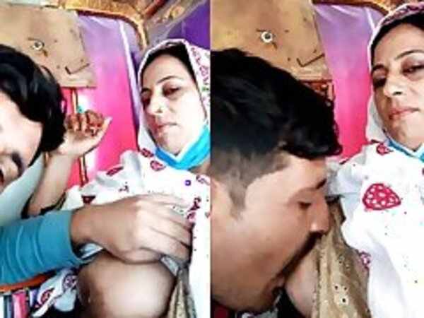 Paki mature milf aunty pakistan sexs video enjoy with neighbor mms