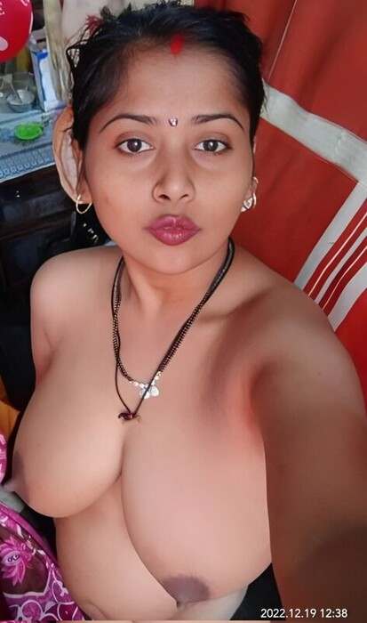 Super hottest Boudi bhabi x video showing big boobs mms