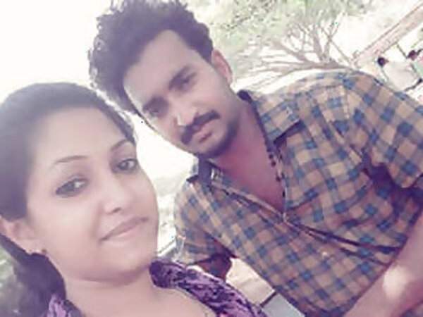 Very beautiful hot lover couple xx xn indian enjoy outdoor mms