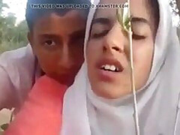 Paki hijabi 18 babe pakistan xmovies painful fucking bf outdoor mms