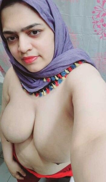 Paki super milf bhabi pakistani xx x showing her big tits milk tank