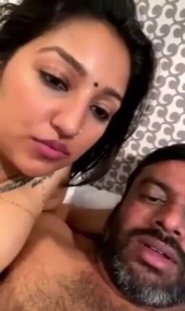 Super hottest lovely babe new indian xxx enjoy with boss in hotel