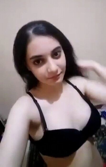 Extremely cute pai girl pakistan xxxx show nice tits mms
