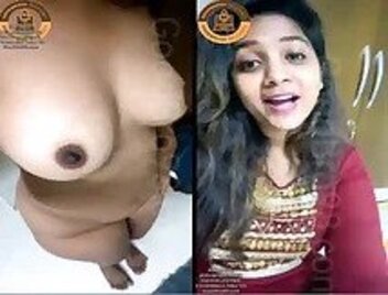 Very beautiful hot 18 girl bihar ki bf showing boobs mms