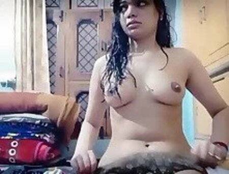 Very beautiful village girl bengali chudai show boobs pussy mms