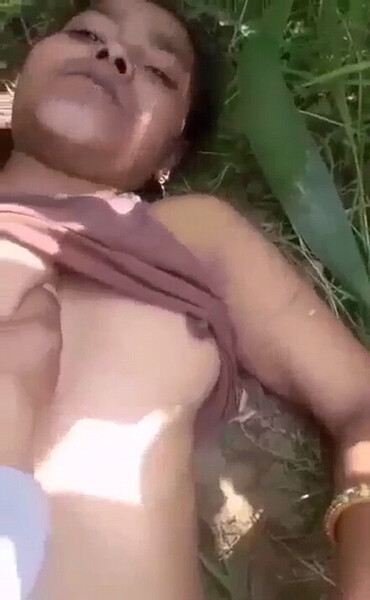 Village sexy girl xnxx video desi enjoy with bf in jungle outdoor