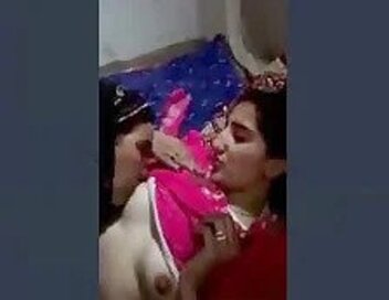 Beauty-horny-paki-girl-pakistani-hd-xxx-sucking-boobs-lasbin-mms.jpg