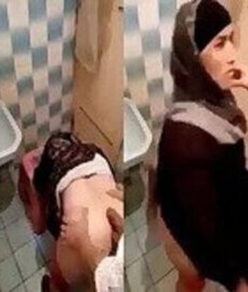 Paki-mature-bhabi-pak-porn-videos-fucking-in-public-bathroom.jpg