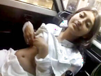 Very-beauty-college-girl-xxx-india-hd-enjoy-with-bf-in-car-mms.jpg