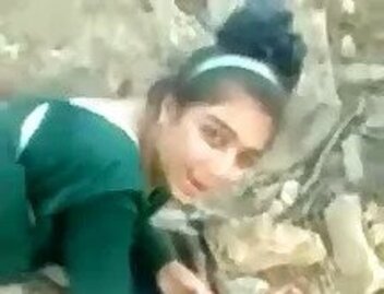 Cute-paki-college-girl-xx-video-pakistan-doggy-fucking-bf-outdoor.jpg