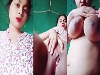 Super-beautiful-girl-desi-bengali-bf-showing-big-tits-nude-mms.jpg