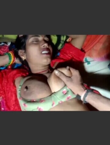 Village-amateur-sexy-savita-bhabhi-porn-sucking-fuck-devar-viral-mms.jpg