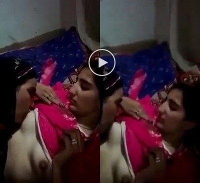 Paki-horny-beautiful-girls-sexy-xxx-pakistan-suck-lesbian-viral-mms.jpg