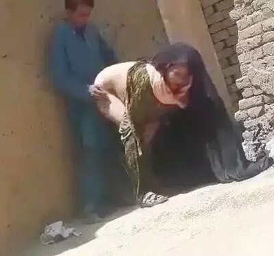 Paki-mature-village-couple-pakistani-pirn-doggy-fuck-outdoor-mms.jpg