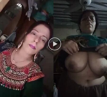 pakistan-video-call-xxx-paki-tanker-aunty-shows-big-tits-mms.jpg