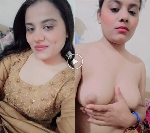 Pak-beautiful-horny-babe-xnxx-pakistan-video-call-fingering-mms.jpg