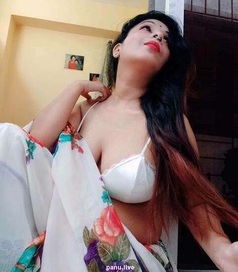 Beautiful-hot-girl-india-xix-video-show-big-boob-mms.jpg