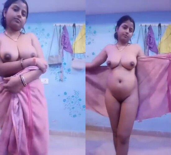 Very-beautiful-hot-big-boobs-sexey-bhabi-nude-showing-mms.jpg