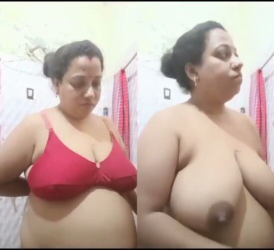 Real-milk-tanker-bbw-milf-hot-aunty-boobs-big-big-tits-bathroom-nude.jpg