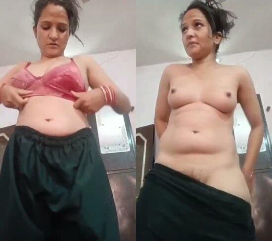 Very-beautiful-muslim-sexy-hot-aunty-boobs-big-nude-mms.jpg