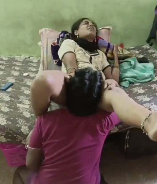 Horny muslim amateur bhabi six video pussy licking devar mms